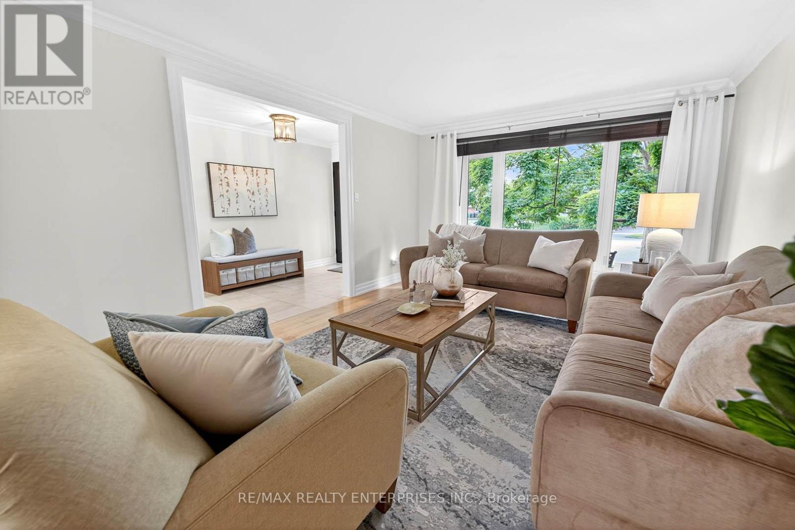 Photo 8 of 2439 Arioso Court, Mississauga ON