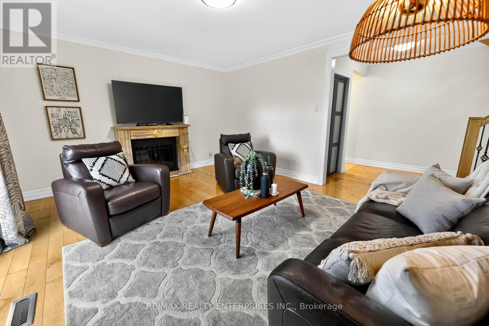 Photo 20 of 2439 Arioso Court, Mississauga ON