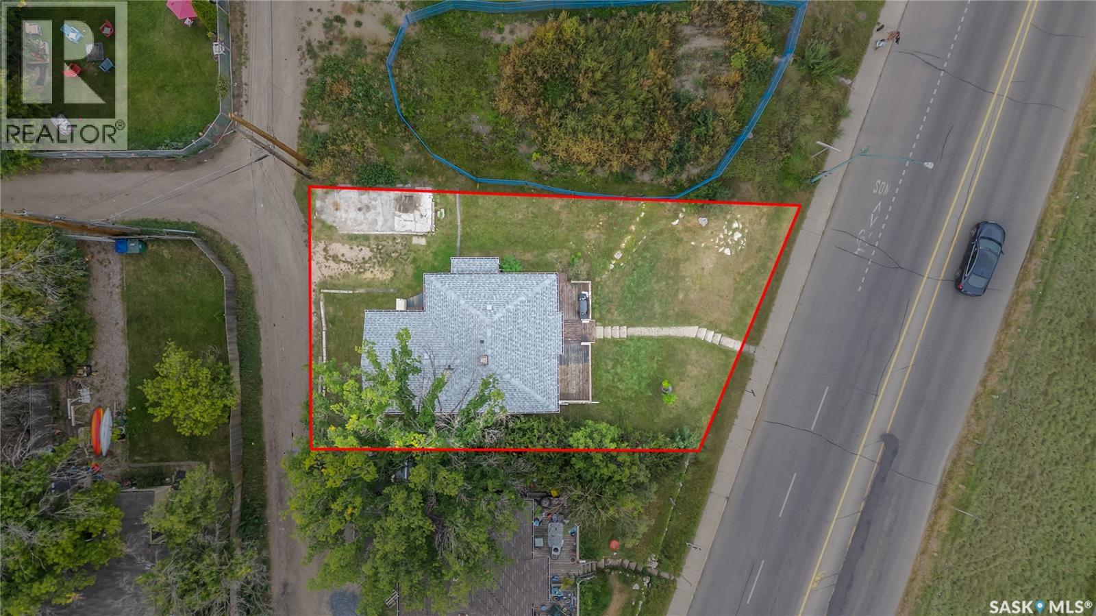 Photo 3 of 1203 Spadina Crescent E, Saskatoon SK