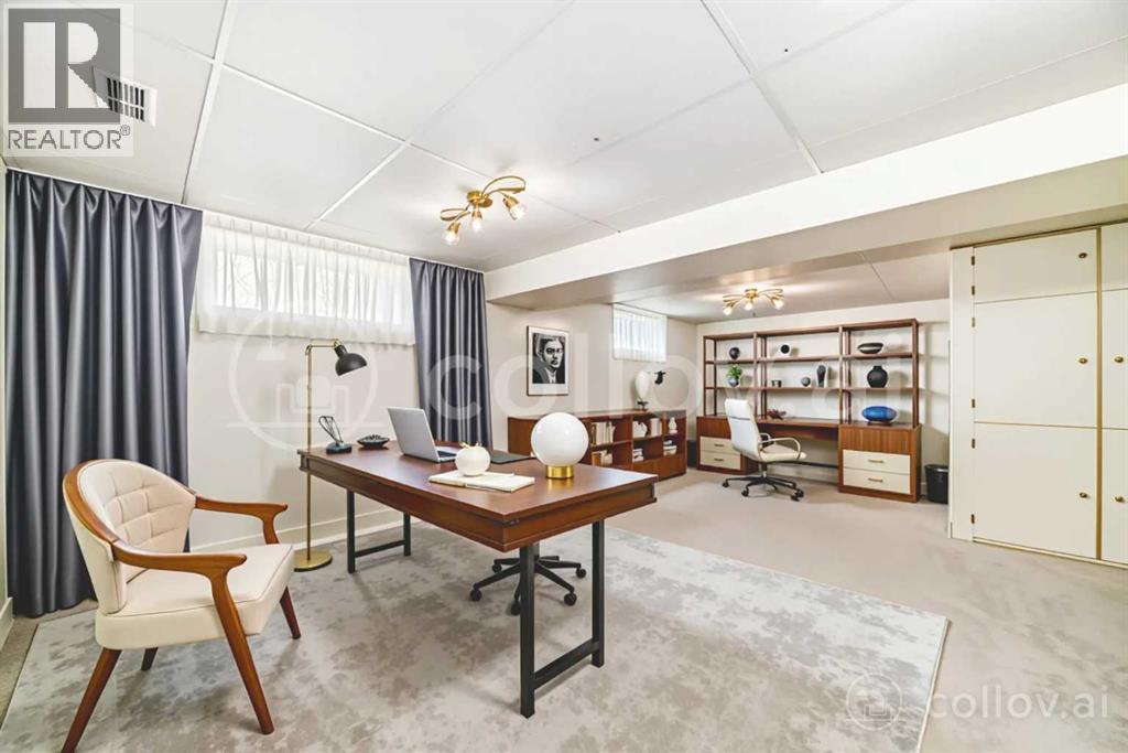 Photo 24 of 139 Stratton Crescent Sw, Calgary AB