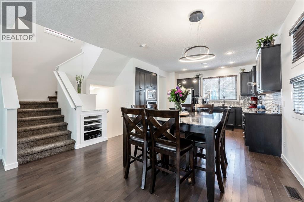 Photo 8 of 773 River Heights Crescent, Cochrane AB