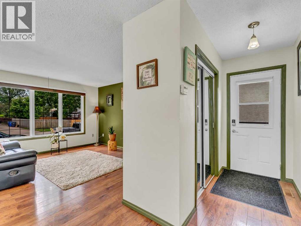 Photo 7 of 48 Strong Avenue Se, Medicine Hat AB
