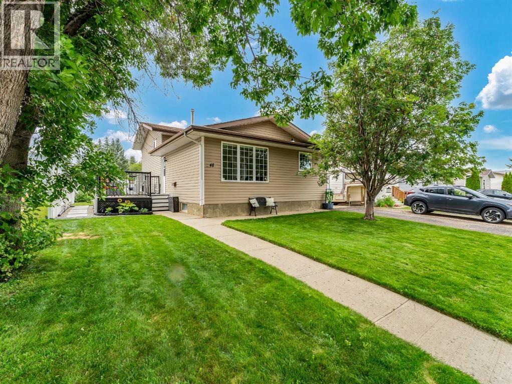 Photo 2 of 48 Strong Avenue Se, Medicine Hat AB