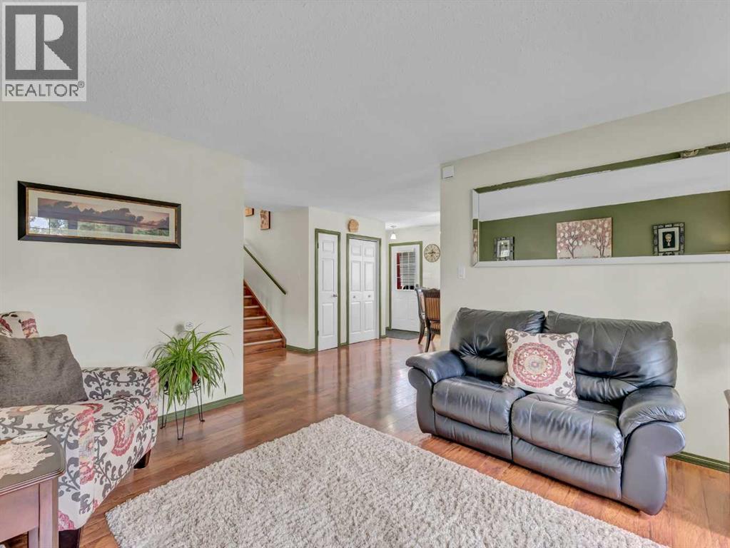Photo 10 of 48 Strong Avenue Se, Medicine Hat AB