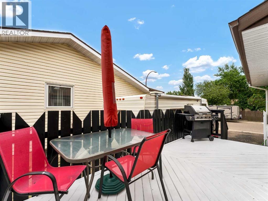 Photo 36 of 48 Strong Avenue Se, Medicine Hat AB
