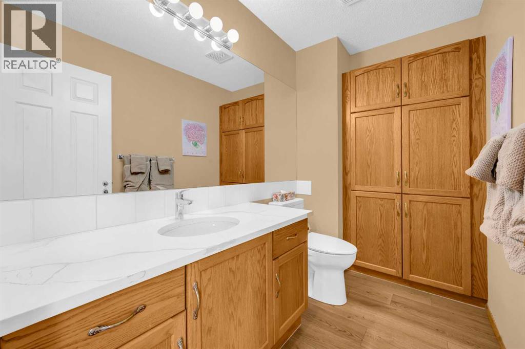 Photo 14 of 198 Panorama Hills Close Nw, Calgary AB