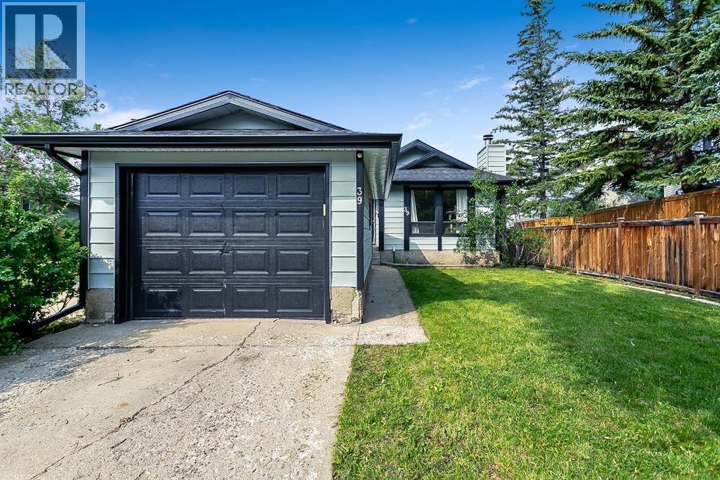 Photo 1 of 39 Edgeburn Crescent Nw, Calgary AB