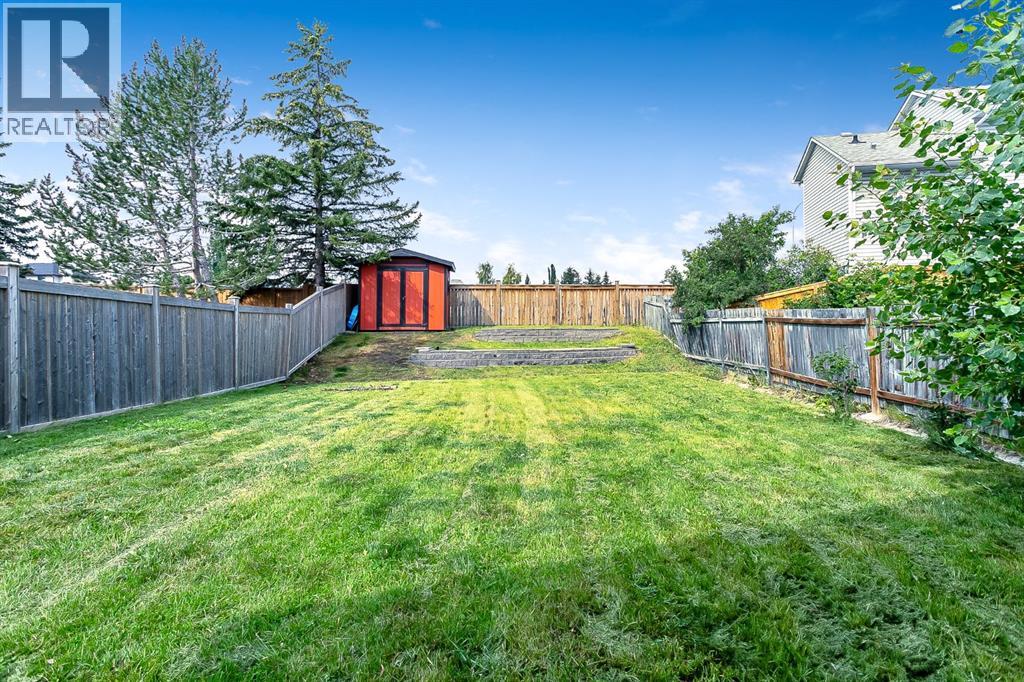 Photo 40 of 39 Edgeburn Crescent Nw, Calgary AB
