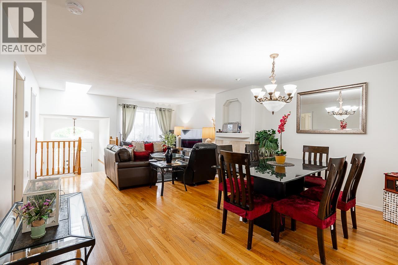 Photo 9 of 7936 Edmonds Street, Burnaby BC