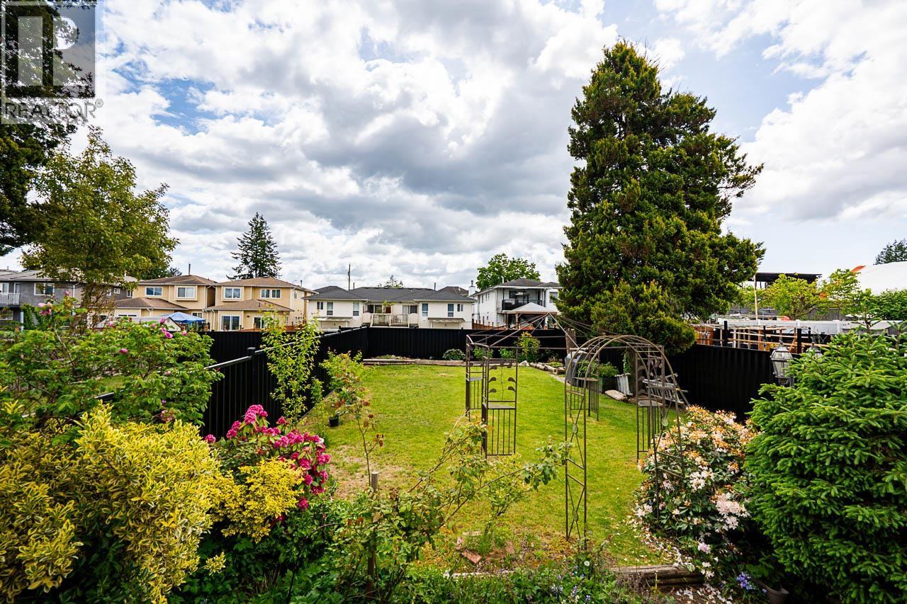 Photo 1 of 7936 Edmonds Street, Burnaby BC