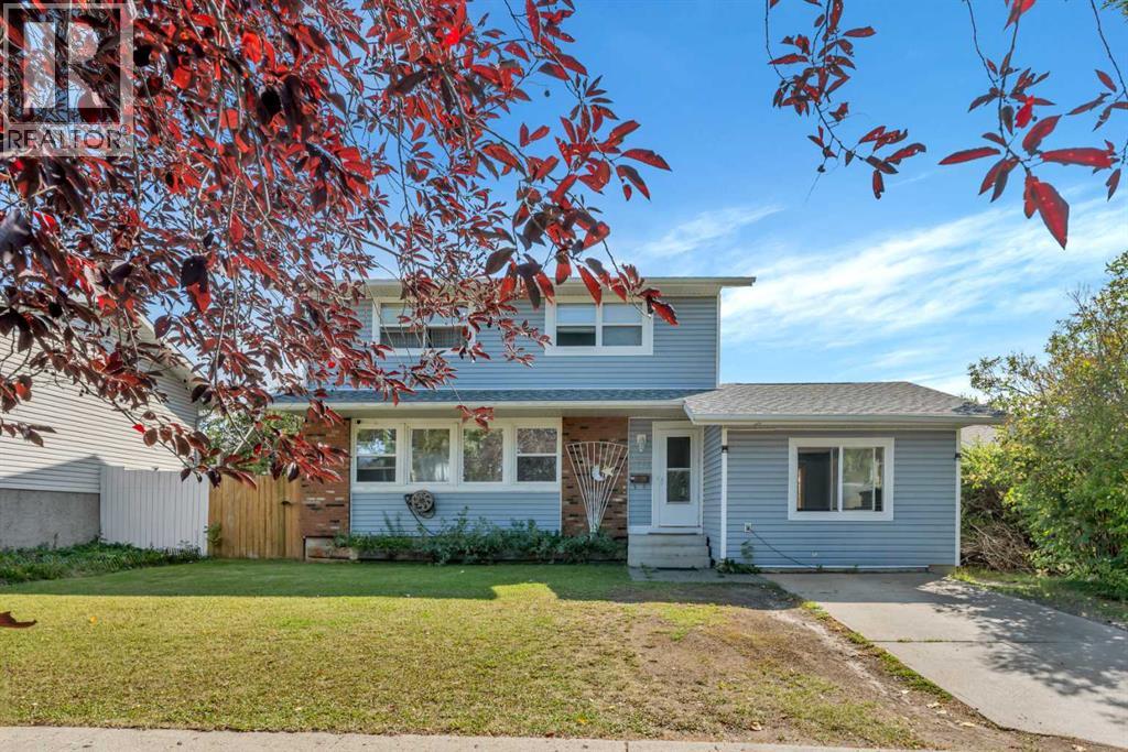 Photo 1 of 4771 Rundlehorn Drive Ne, Calgary AB