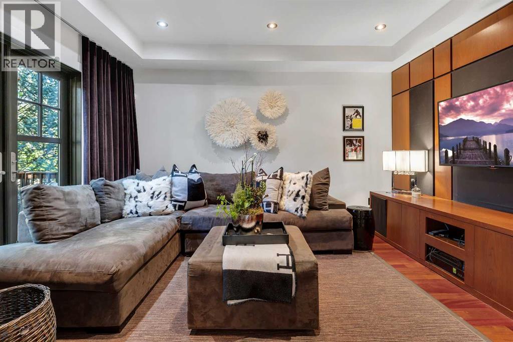Photo 9 of 239 37 Avenue Sw, Calgary AB