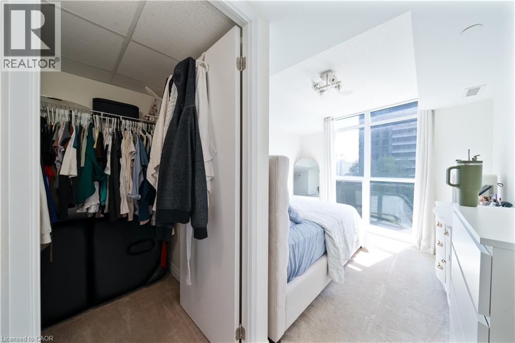 Photo 18 of 5 Valhalla Inn Road, Toronto ON