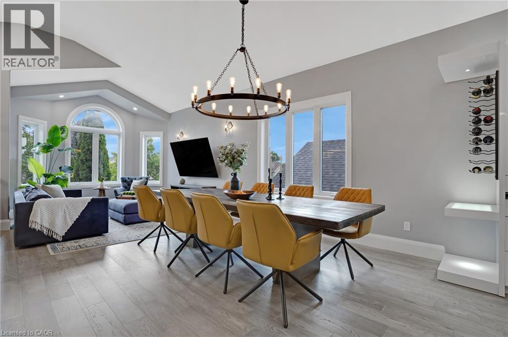 Photo 12 of 34 Woodcrest Court, Kitchener ON