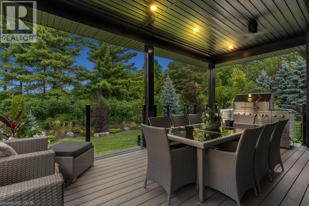 Photo 2 of 34 Woodcrest Court, Kitchener ON