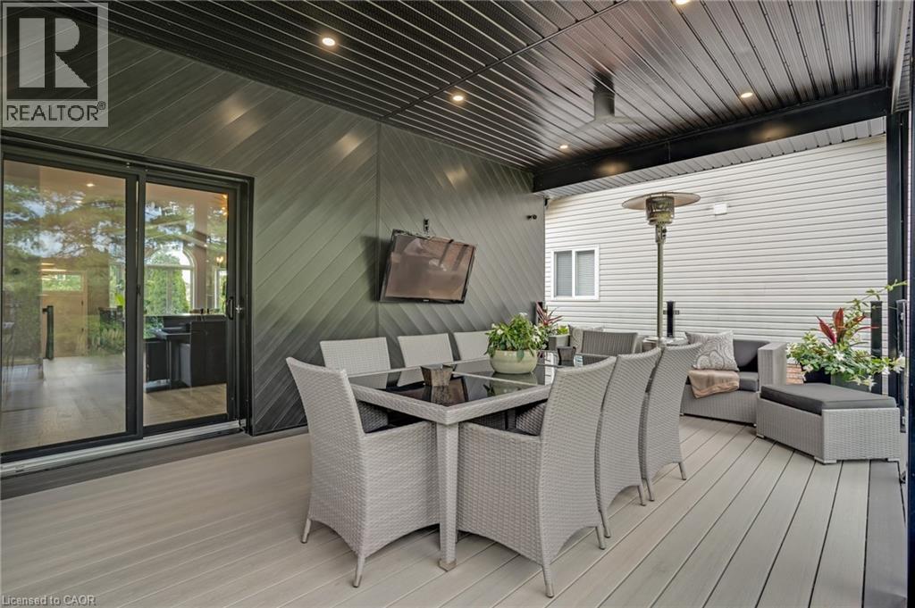 Photo 32 of 34 Woodcrest Court, Kitchener ON