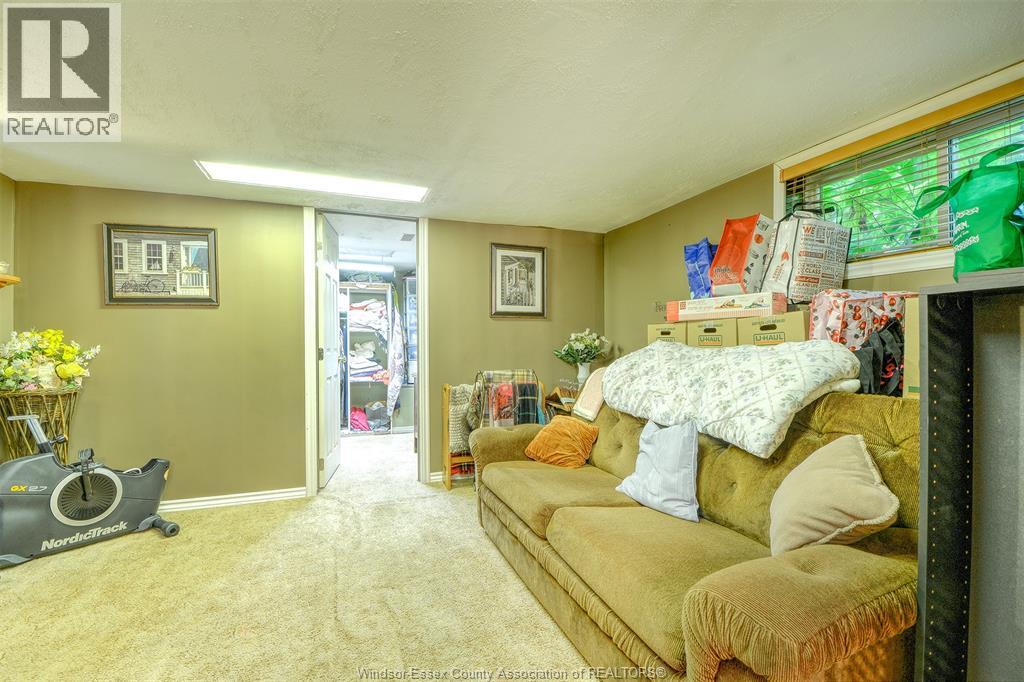 Photo 27 of 407 Richmond St, Amherstburg ON