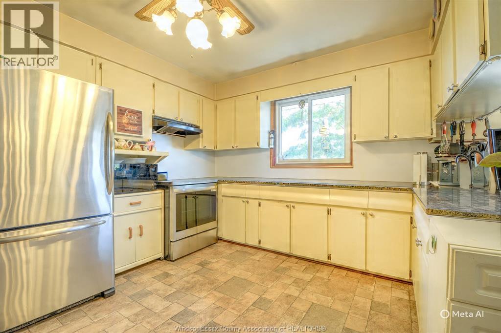 Photo 17 of 407 Richmond St, Amherstburg ON