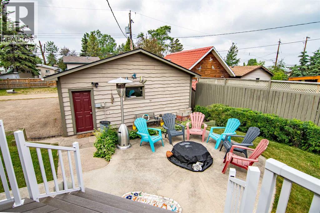 Photo 7 of 5014 43 Street, Sylvan Lake AB