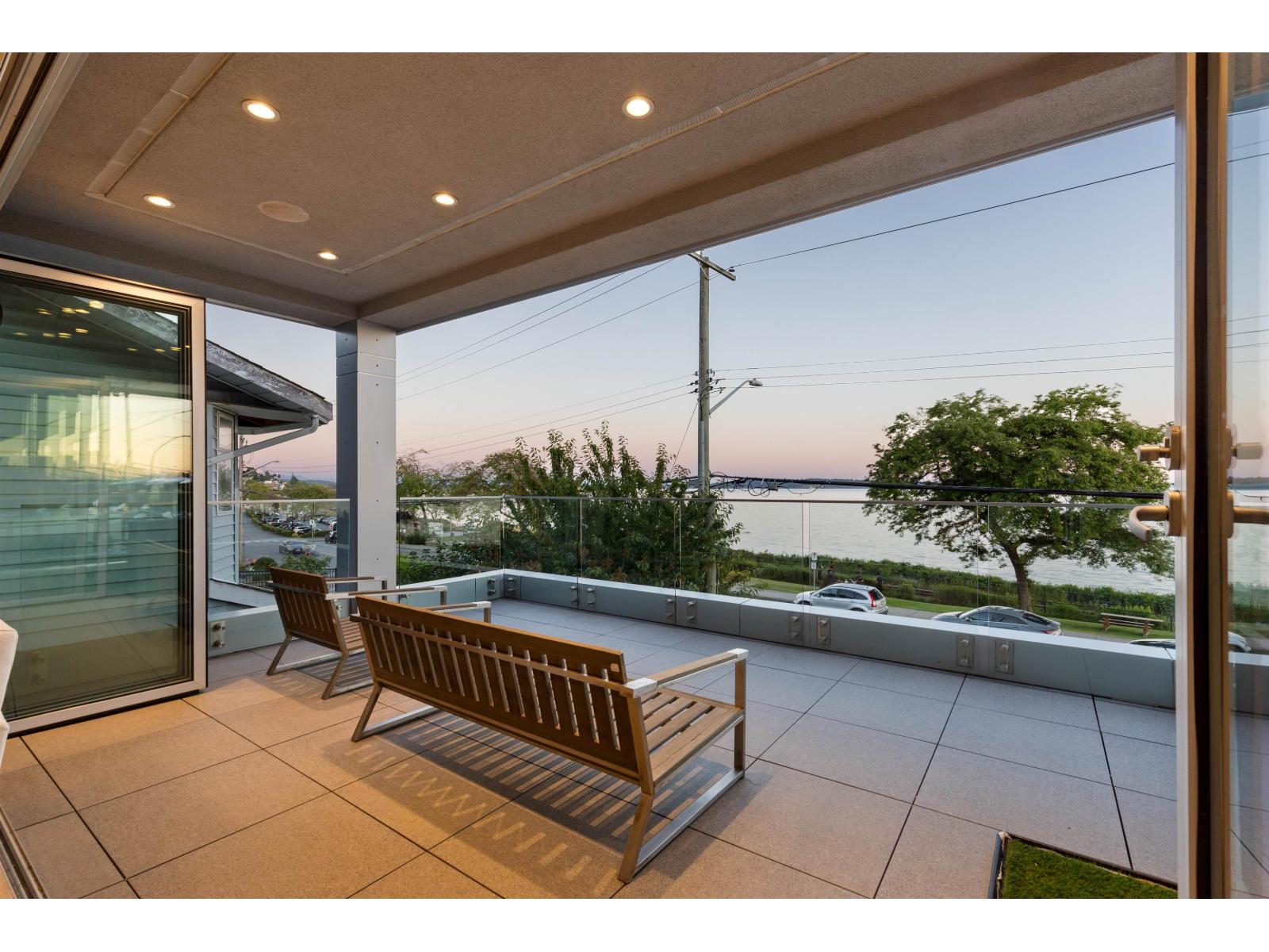 Photo 9 of 14559 Marine Drive, White Rock BC