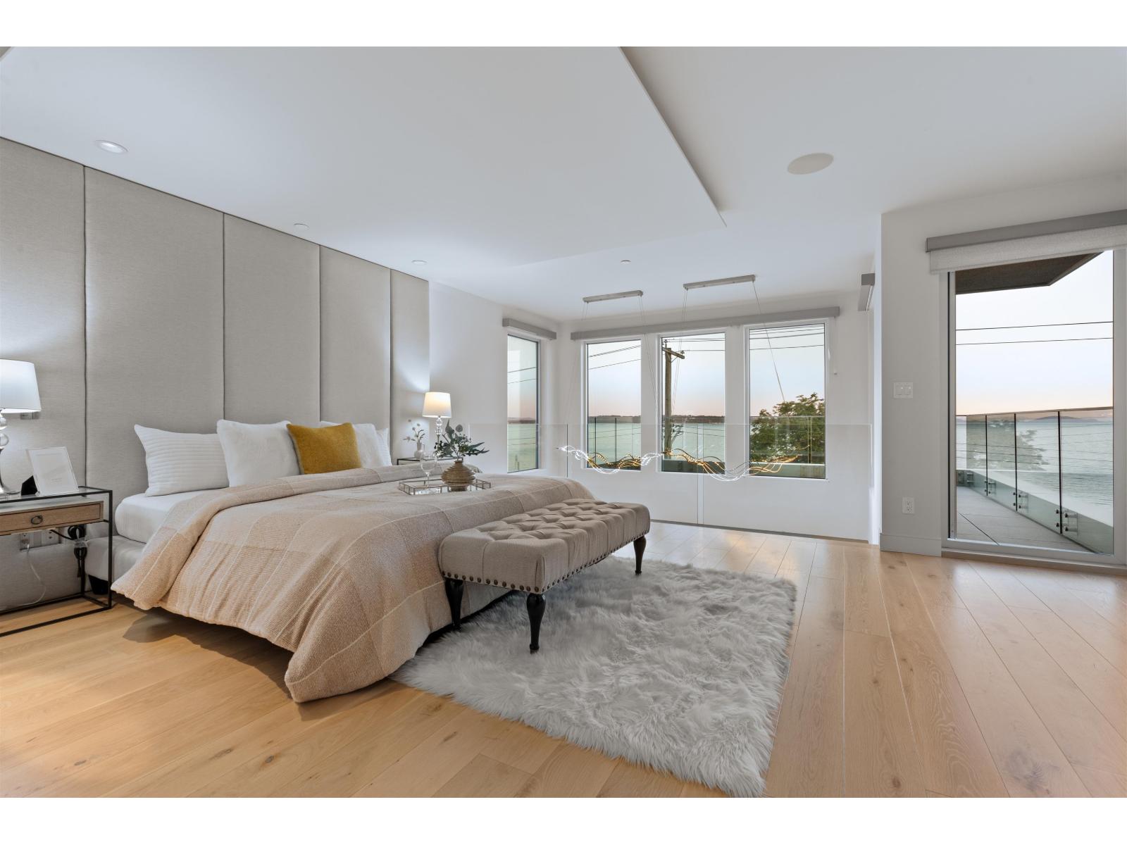 Photo 18 of 14559 Marine Drive, White Rock BC