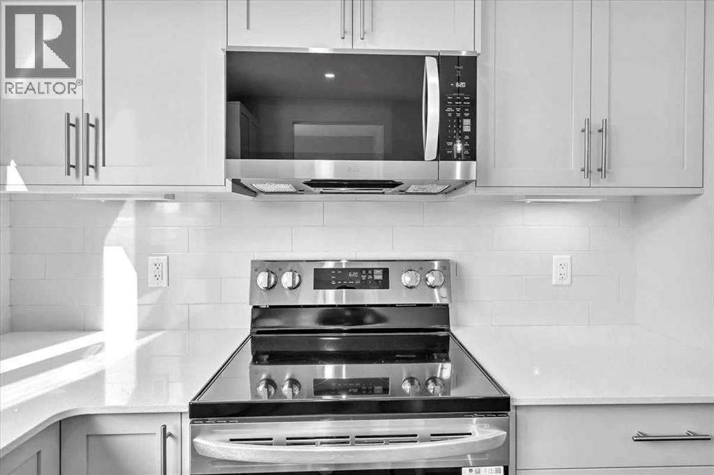 Photo 15 of 74 Wedderburn Drive, Okotoks AB