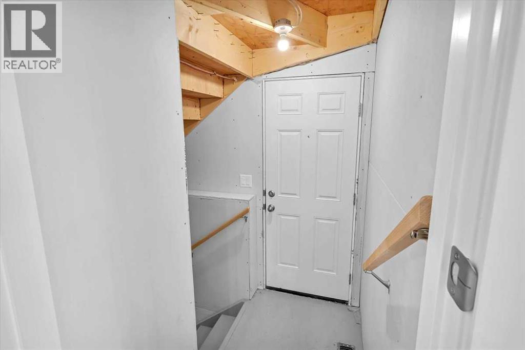 Photo 25 of 74 Wedderburn Drive, Okotoks AB