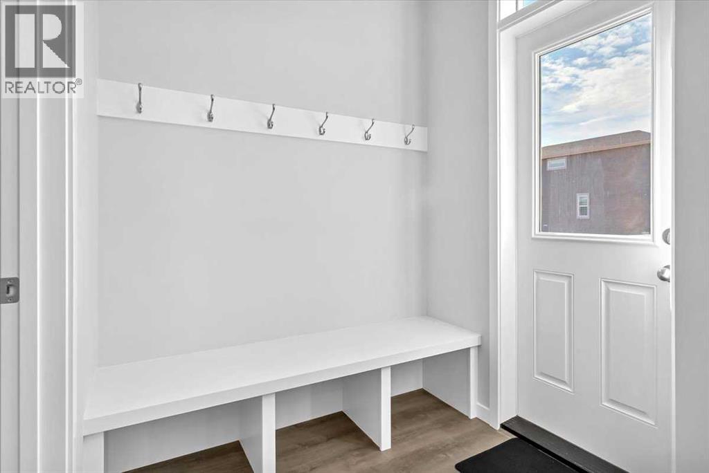 Photo 24 of 74 Wedderburn Drive, Okotoks AB