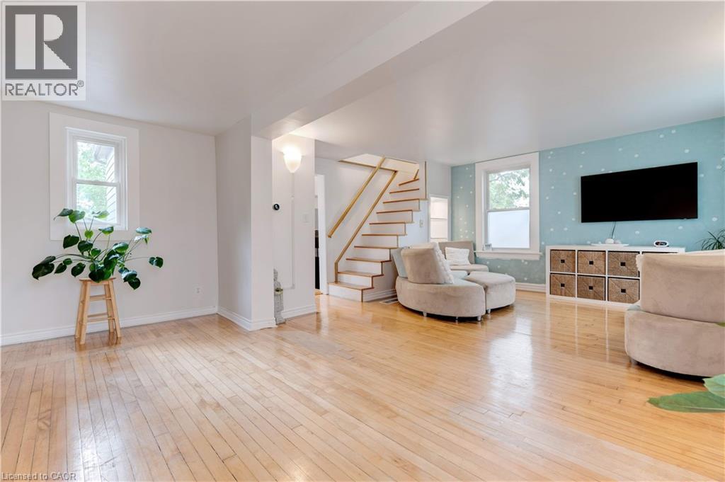 Photo 4 of 3038 Binbrook Road, Hamilton ON