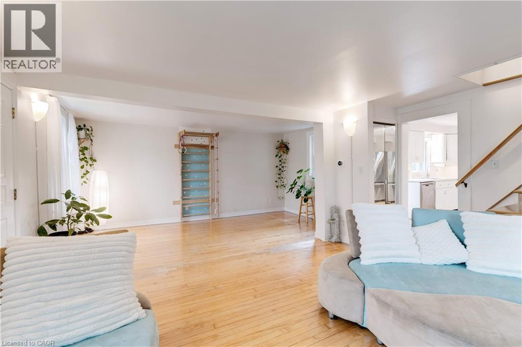 Photo 9 of 3038 Binbrook Road, Hamilton ON