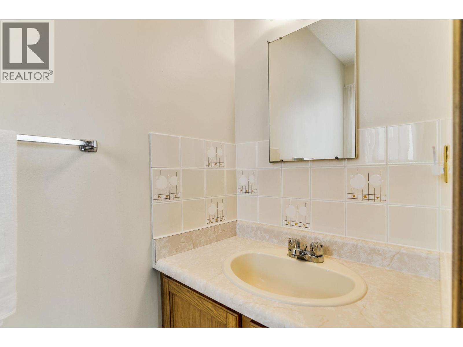 Photo 16 of 1812 Jonathan Road, Kelowna BC