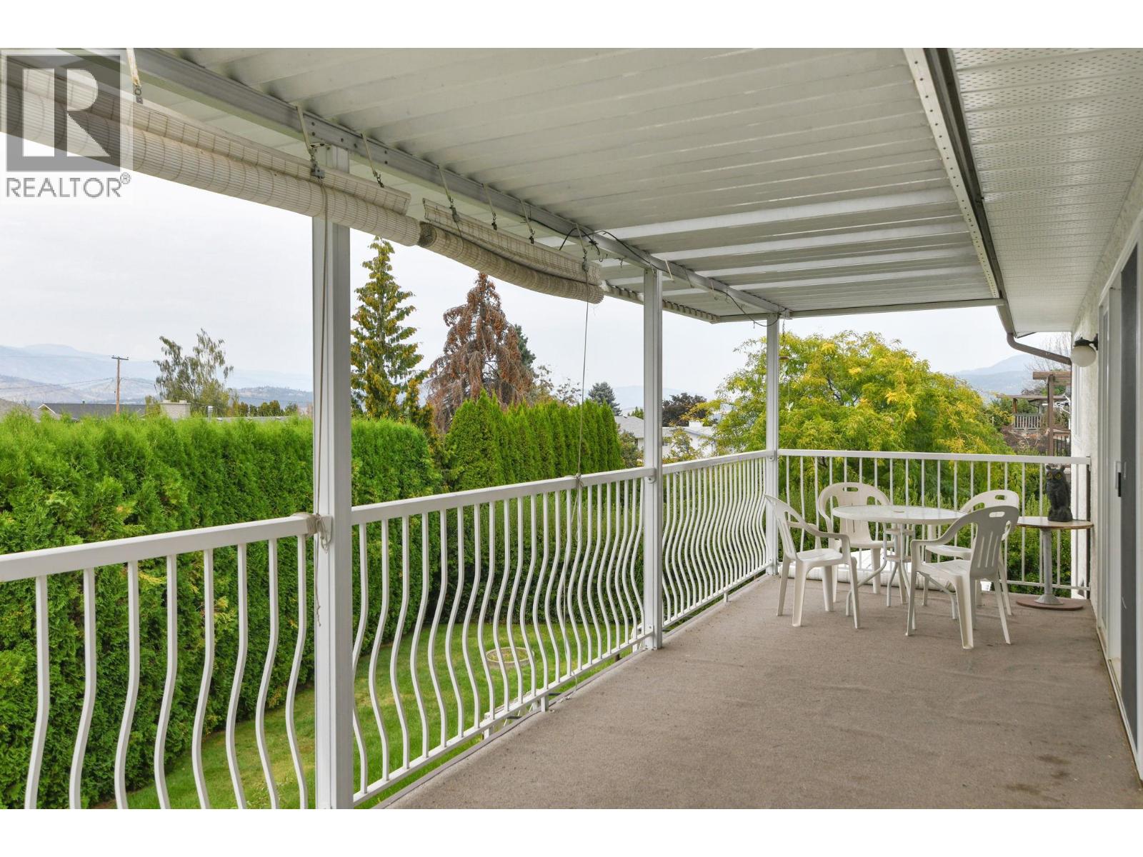 Photo 10 of 1812 Jonathan Road, Kelowna BC