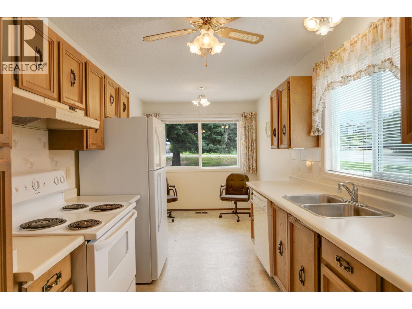 Photo 7 of 1812 Jonathan Road, Kelowna BC
