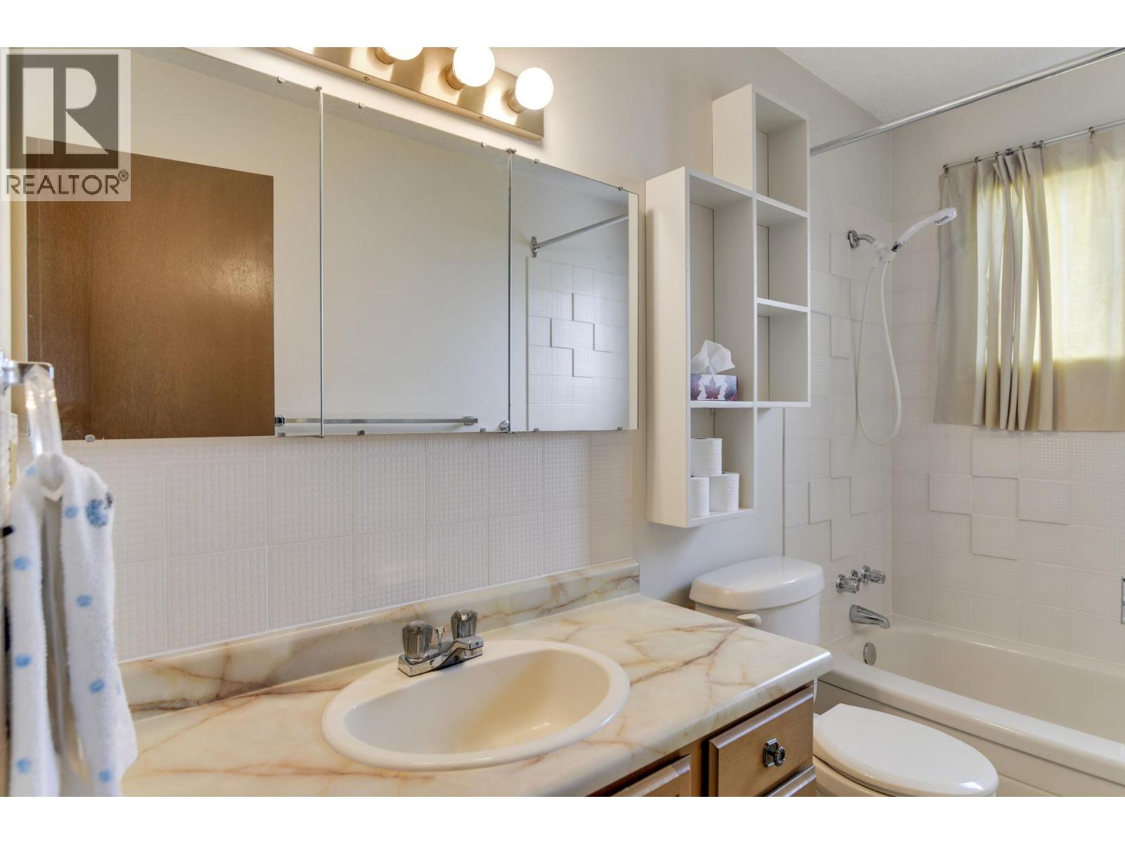Photo 19 of 1812 Jonathan Road, Kelowna BC