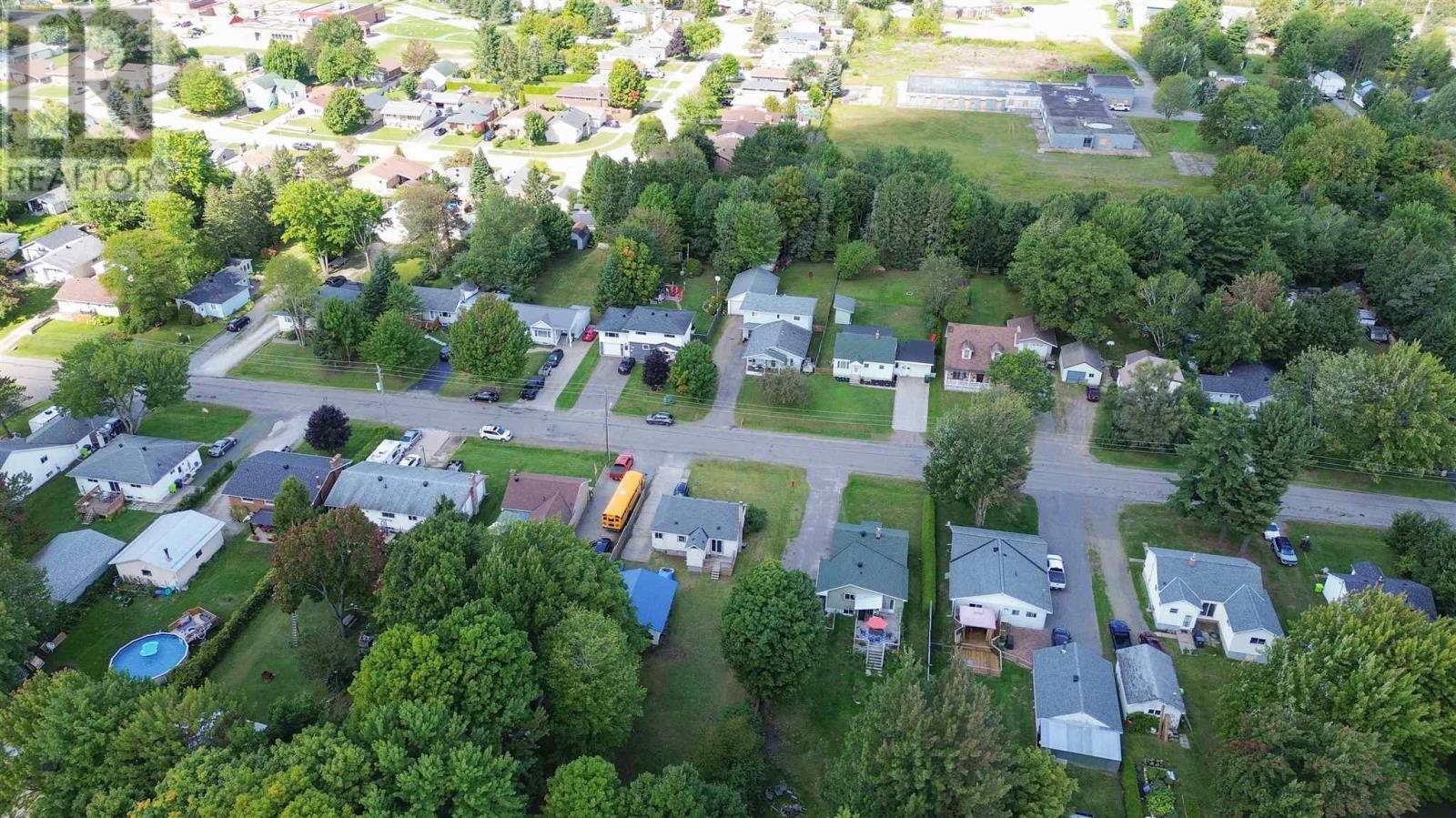 Photo 10 of 297 Eastern Ave, Sault Ste Marie ON