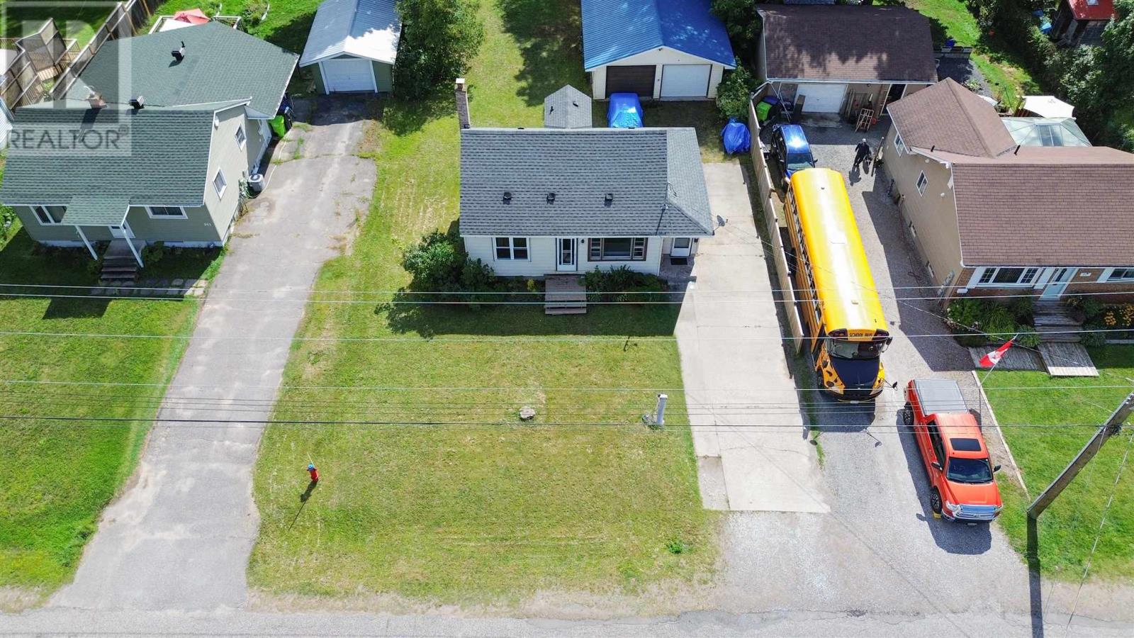Photo 4 of 297 Eastern Ave, Sault Ste Marie ON