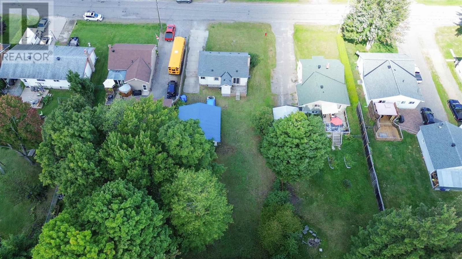 Photo 9 of 297 Eastern Ave, Sault Ste Marie ON