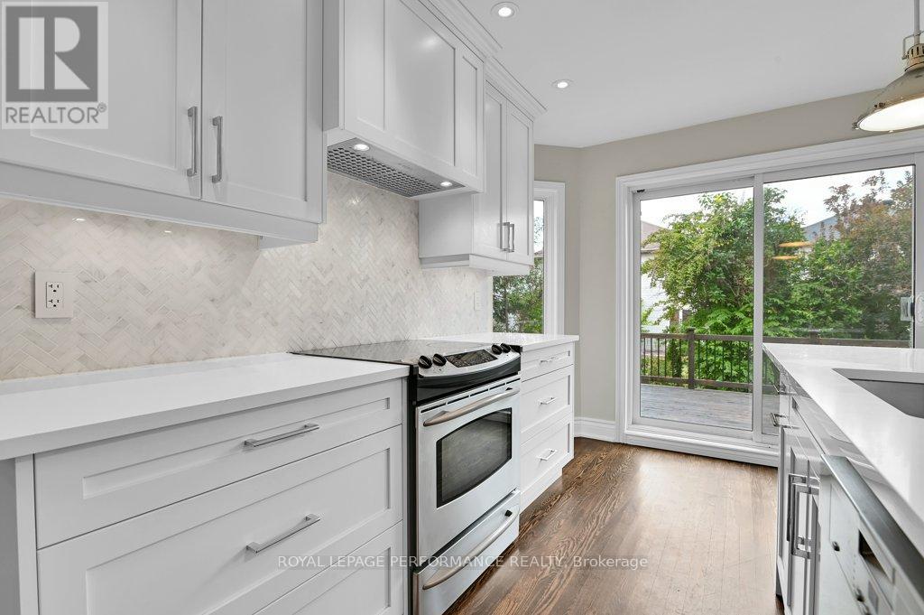 Photo 10 of 51 Goulding Crescent, Ottawa ON