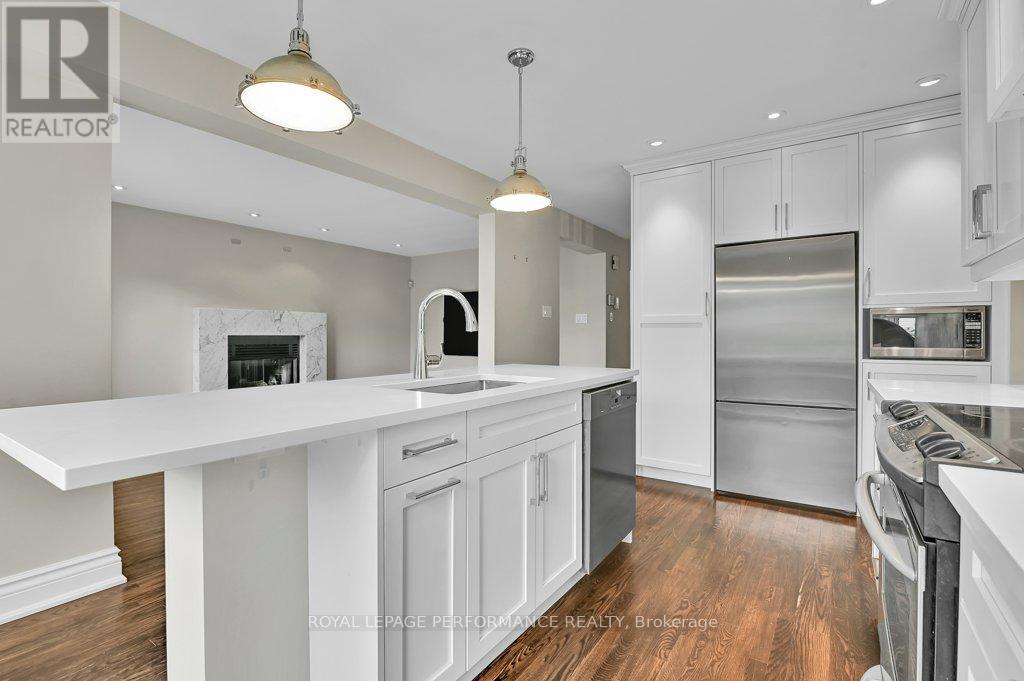 Photo 12 of 51 Goulding Crescent, Ottawa ON