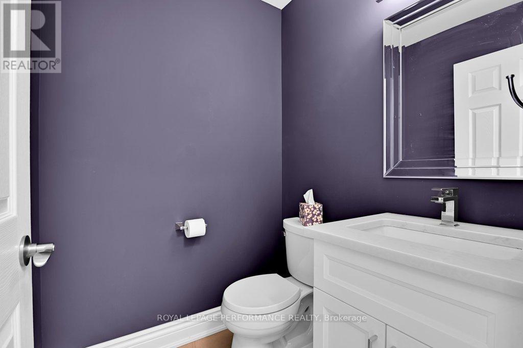 Photo 15 of 51 Goulding Crescent, Ottawa ON