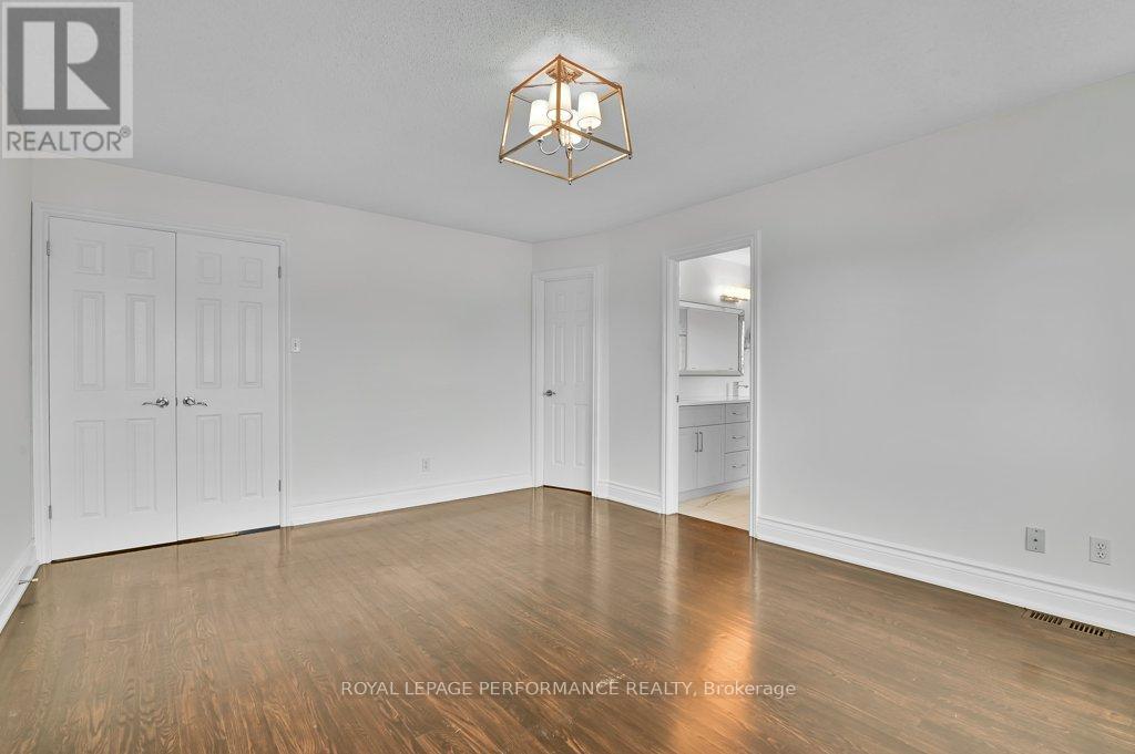 Photo 19 of 51 Goulding Crescent, Ottawa ON