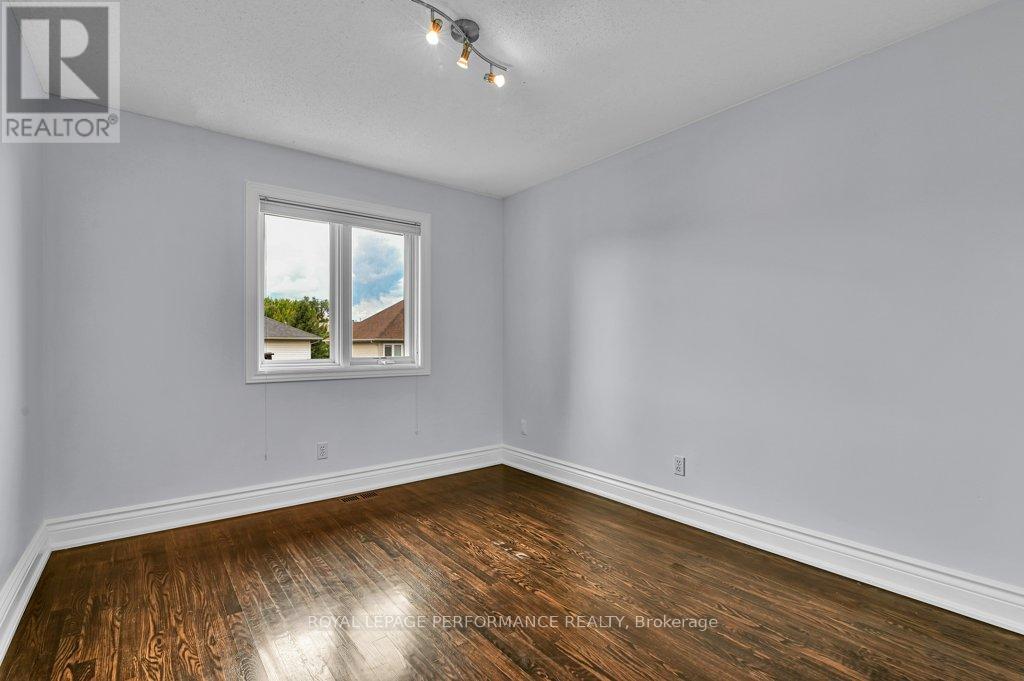 Photo 22 of 51 Goulding Crescent, Ottawa ON