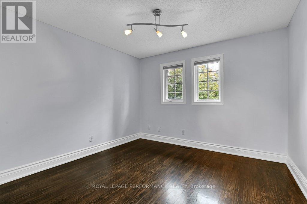 Photo 23 of 51 Goulding Crescent, Ottawa ON