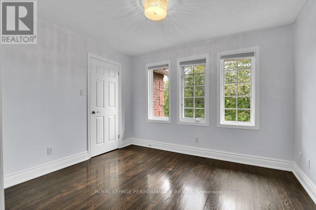 Photo 26 of 51 Goulding Crescent, Ottawa ON