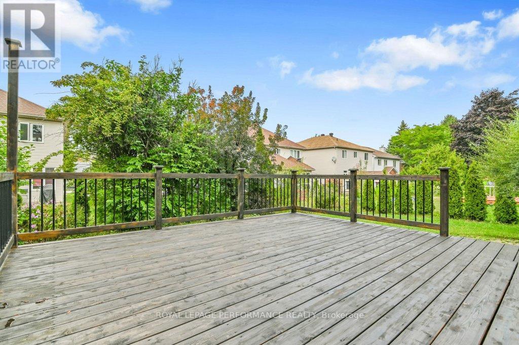 Photo 33 of 51 Goulding Crescent, Ottawa ON
