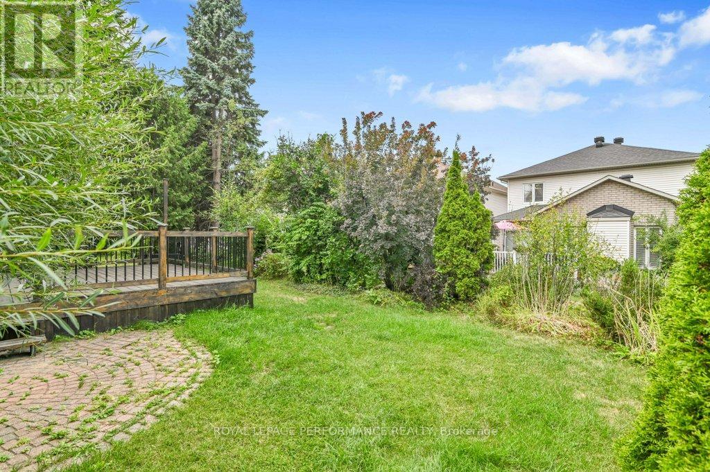 Photo 34 of 51 Goulding Crescent, Ottawa ON