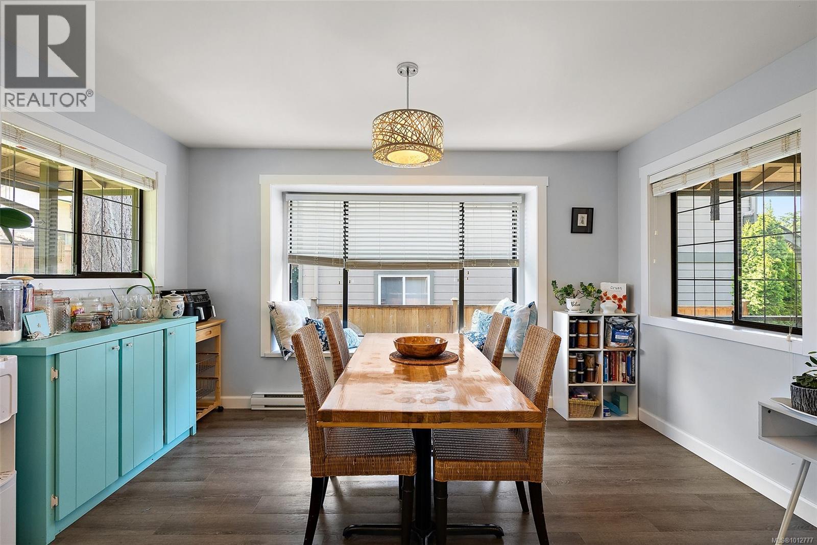 110 Jedburgh Pl, View Royal