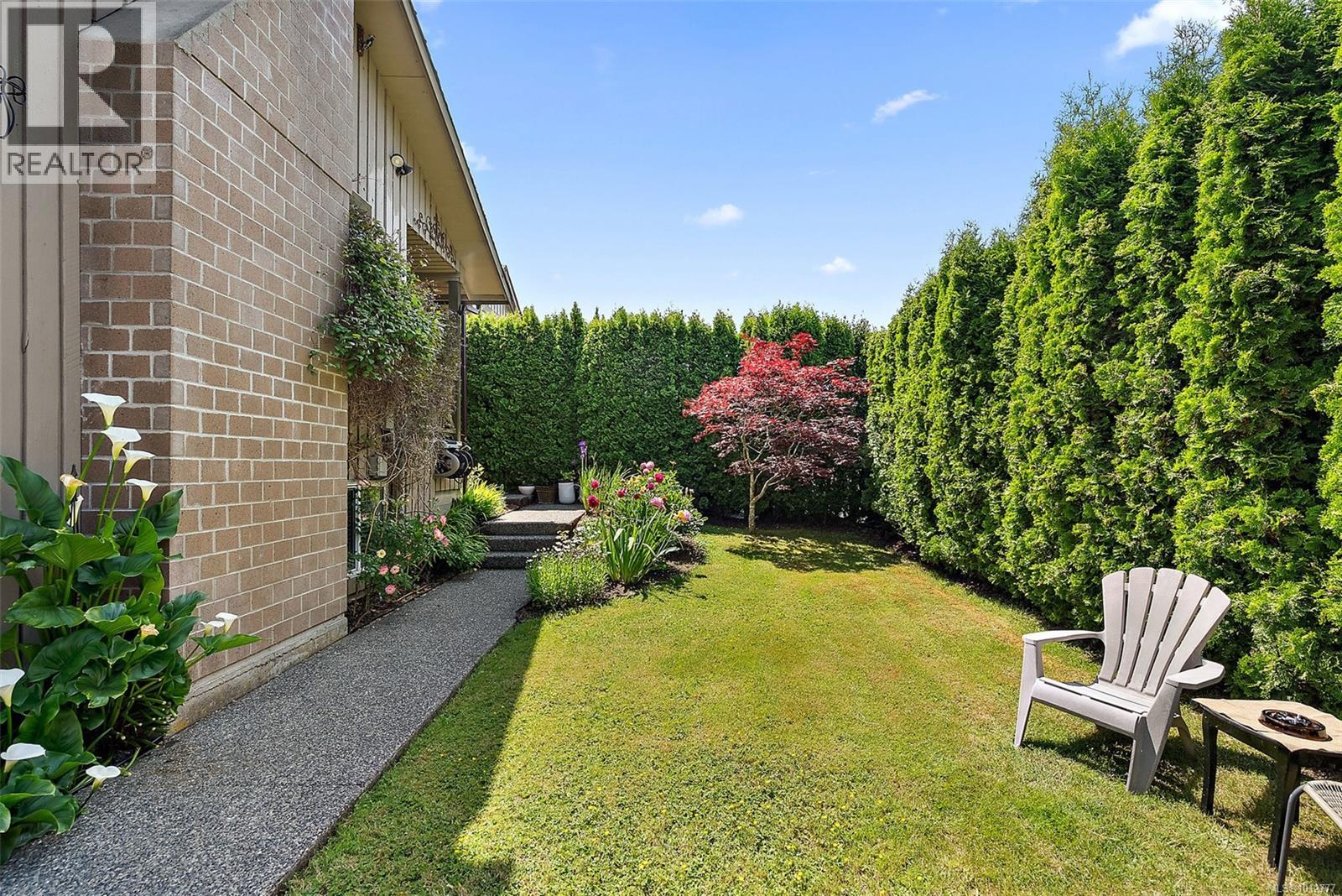 110 Jedburgh Pl, View Royal