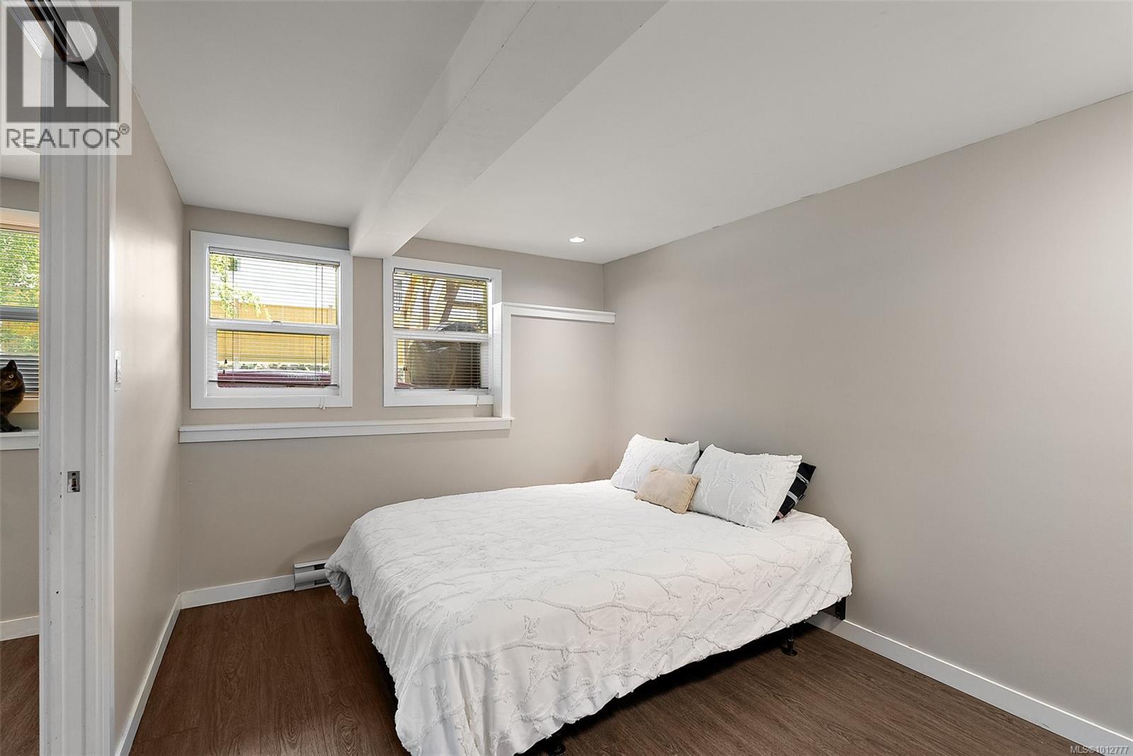 110 Jedburgh Pl, View Royal