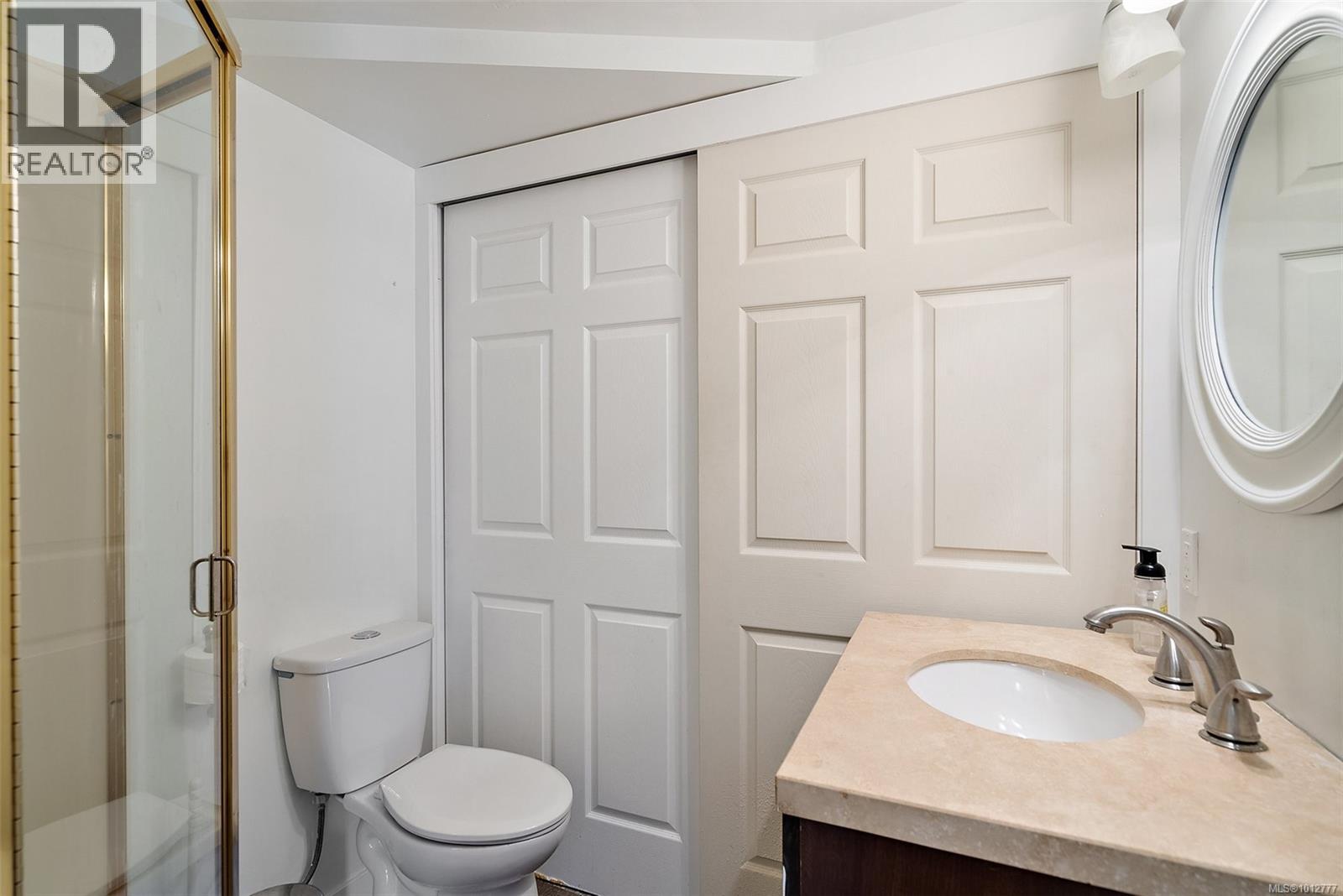110 Jedburgh Pl, View Royal